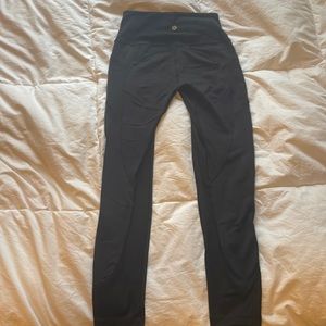 LULULEMON! Leggings size 4, black